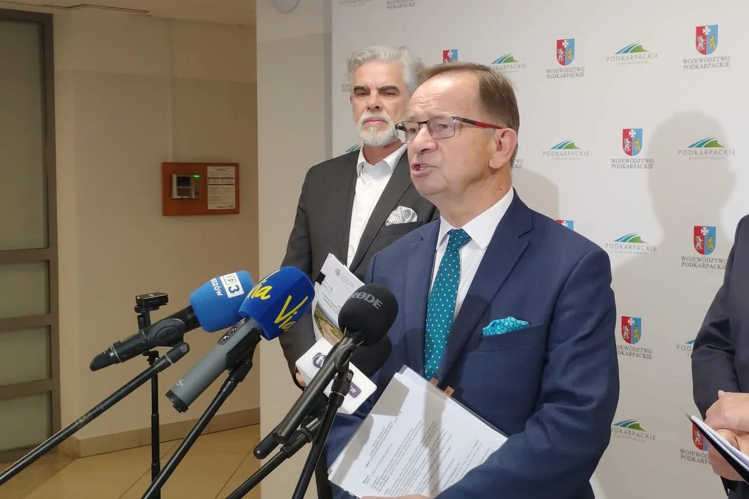 Władysław Ortyl na konferencji prasowej