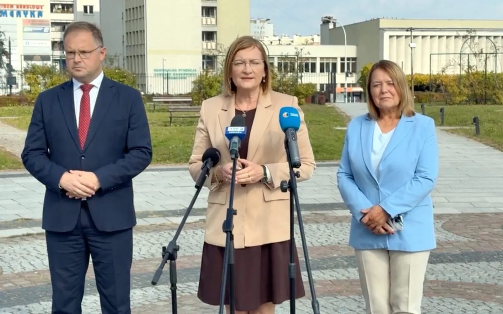 Ewa Leniart, Teresa Pamuła oraz Karol Ożóg na konferencji PiS