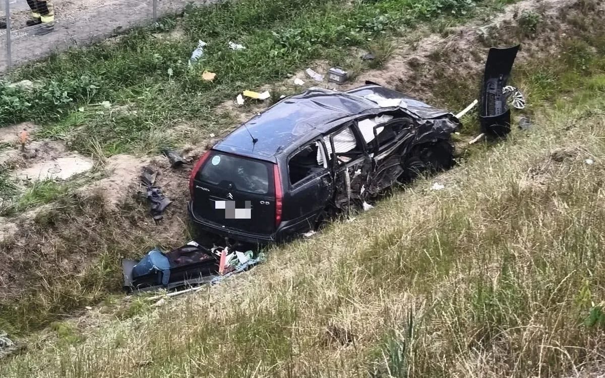 Samochód w rowie
