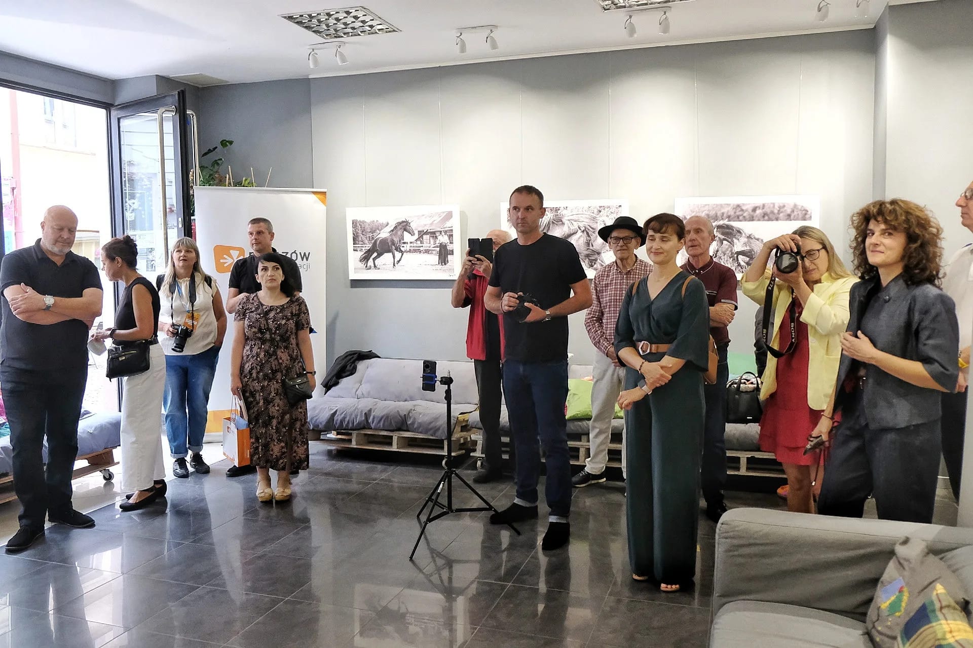 Wernisaż wystawy zdjęc Ignacego Cembrzyńskiego