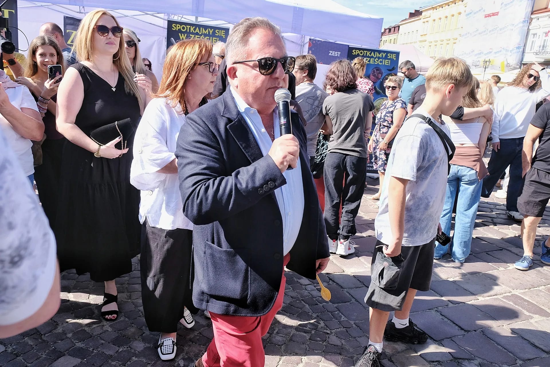 Robert Makłowicz na rzeszowskim rynku