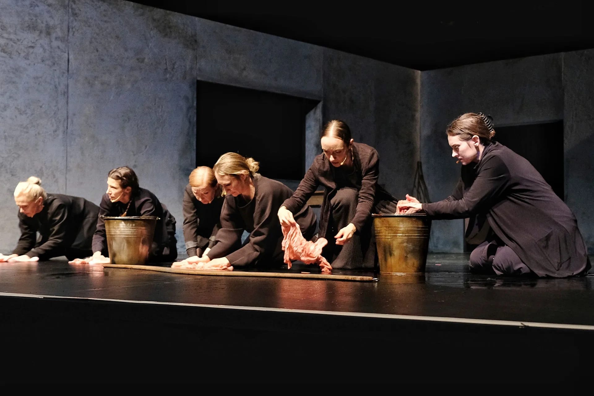 Premiera „Wesela” Stanisława Wyspiańskiego na 70-lecie Teatru Maska. | Fot. Wit Hadło