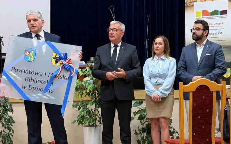 podpisanie porozumienia w bibliotece w Dynowie