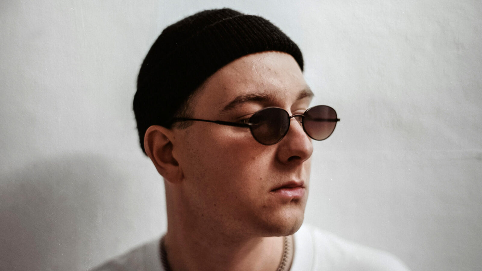 Profilowe zdjęcie polskiego rapera znanego jako Miły ATZ