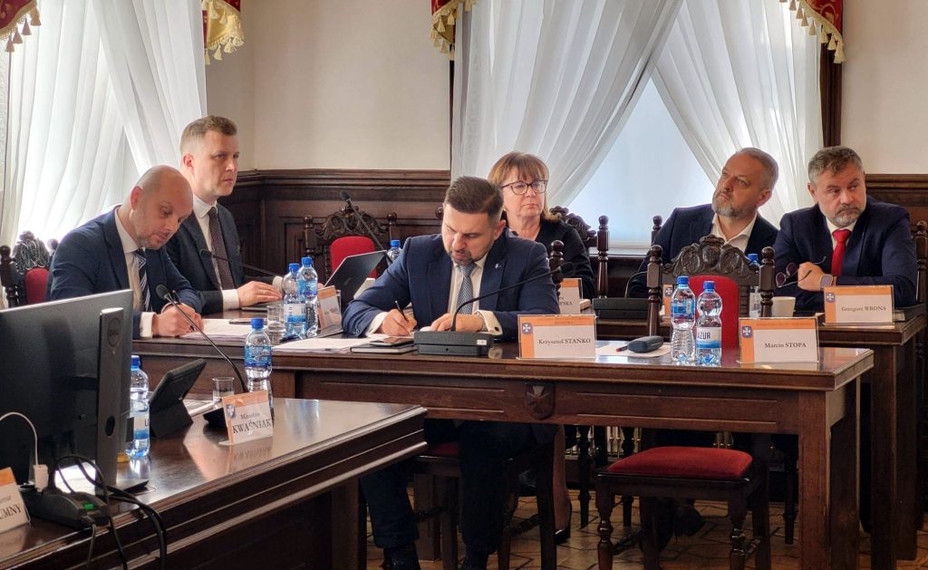 Konrad Fijołek i wiceprezydenci na sesji Rady Miasta Rzeszowa