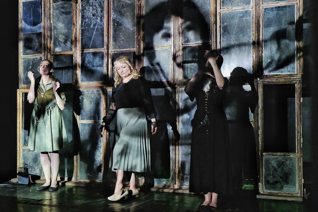 Księga powrotu w rzeszowskim Teatrze Przedmieście