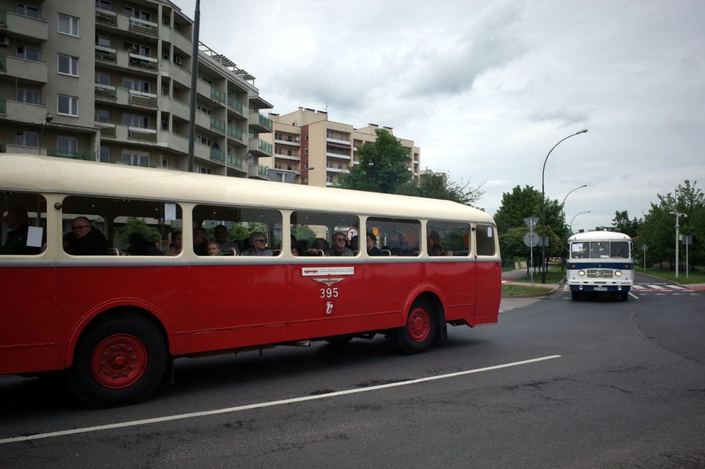 Parada zabytkowych autobusów w Rzeszowie