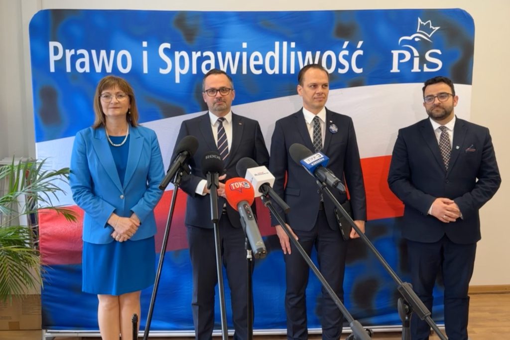 Politycy PiS na konferencji poświęconej CPK w Rzeszowie