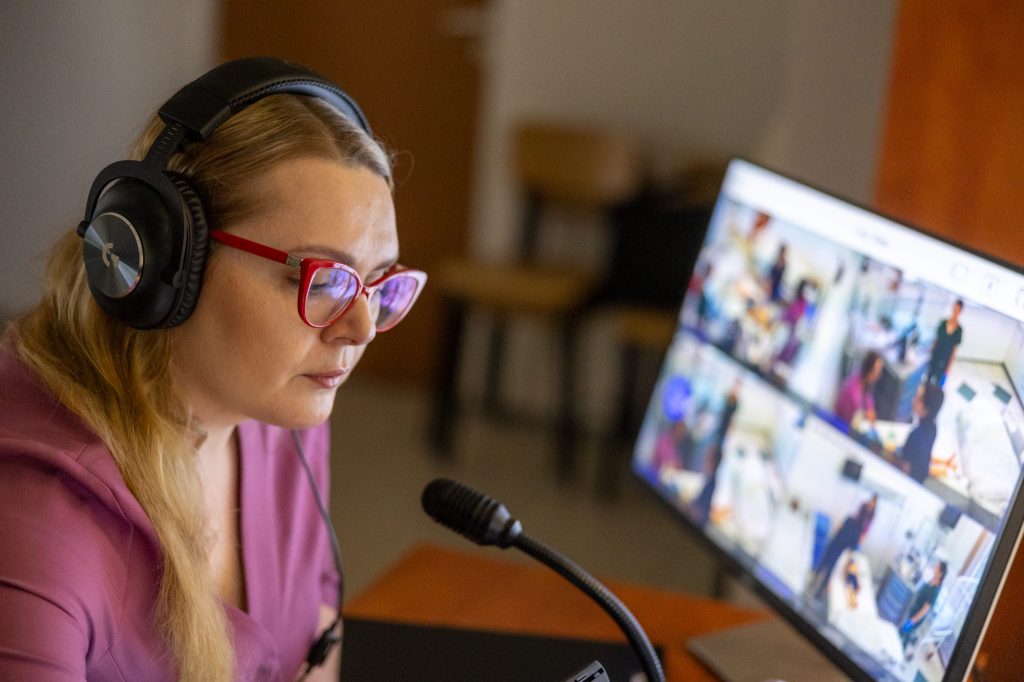 Stanowisko audio-wizualne w Centrum Symulacji Medycznej w Kielnarowej.