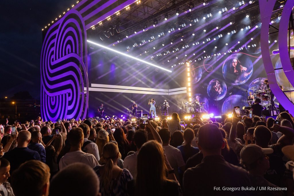 Landberry gra koncert