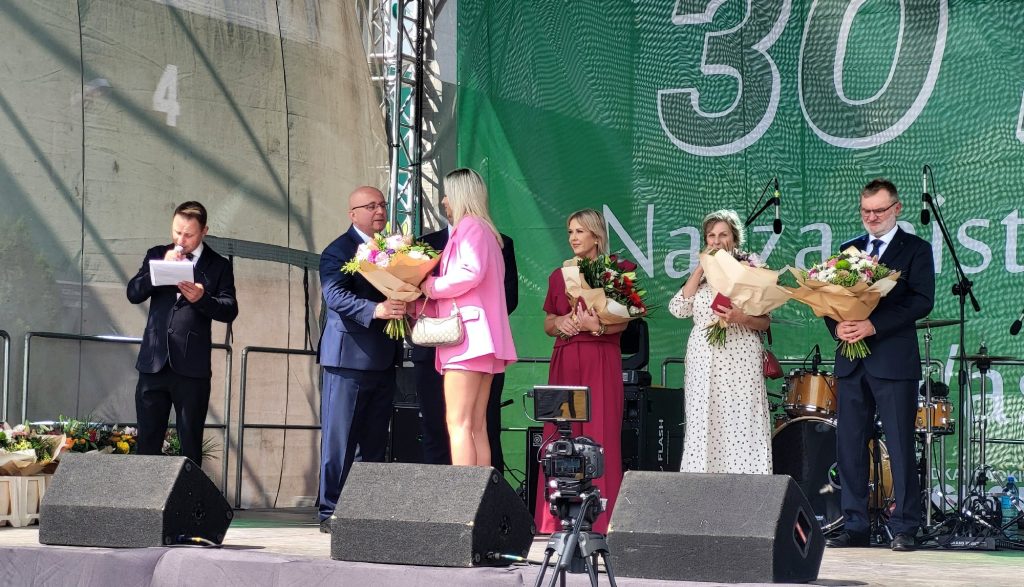 Adam Dziedzic wręcza nagrody