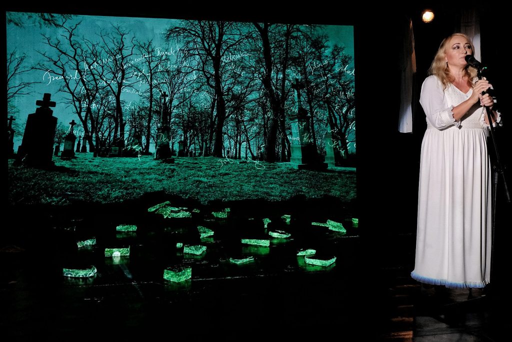 "Wszechświęte". Teatr Przedmieście w Rzeszowie.