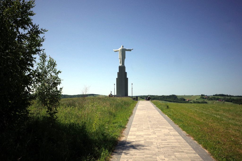 Pomnik Chrystusa Króla w Małej na Podkarpaciu