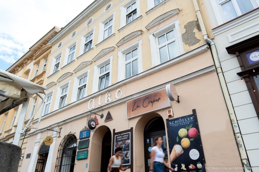 Zabytkowa kamienica na rynku w Rzeszowie