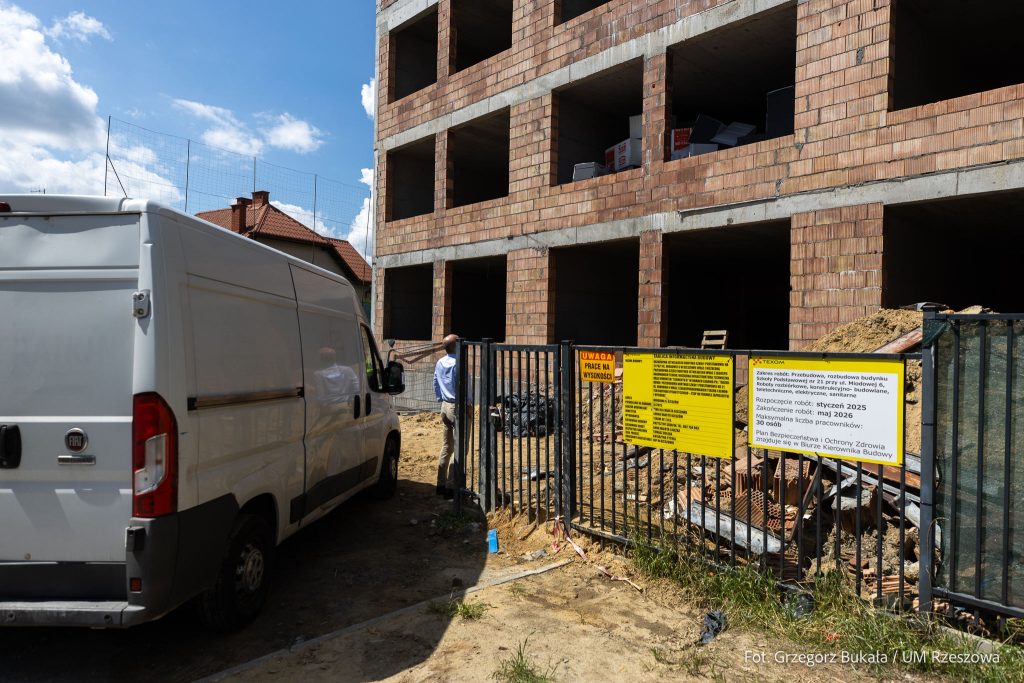 Rozbudowa szkoły podstawowej nr 21 w Rzeszowie