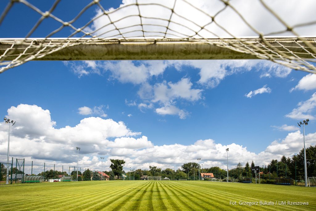 Stadion w Budziwoju po modernizacji.