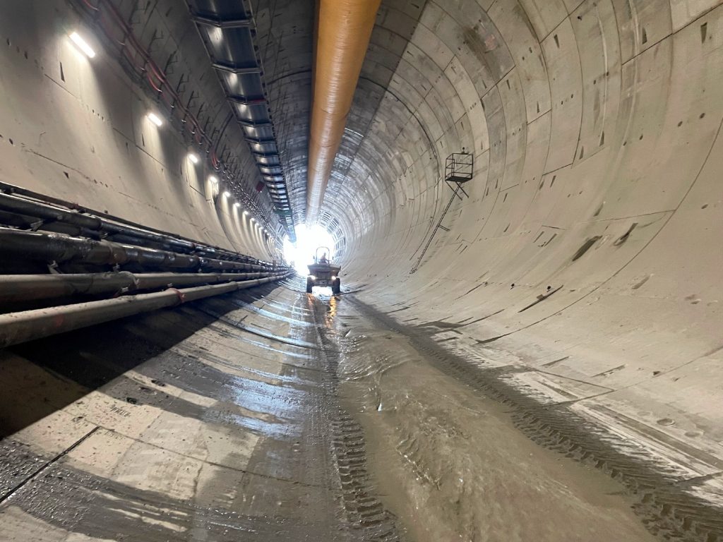 betonowy tunel pod S19