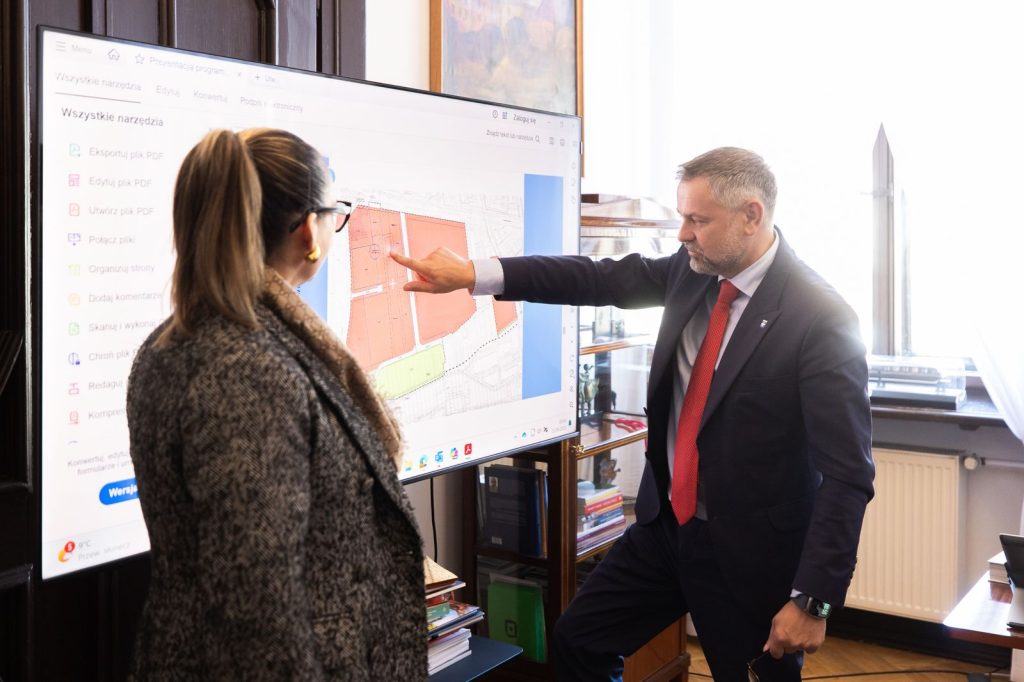 Grzegorz Wrona i plan