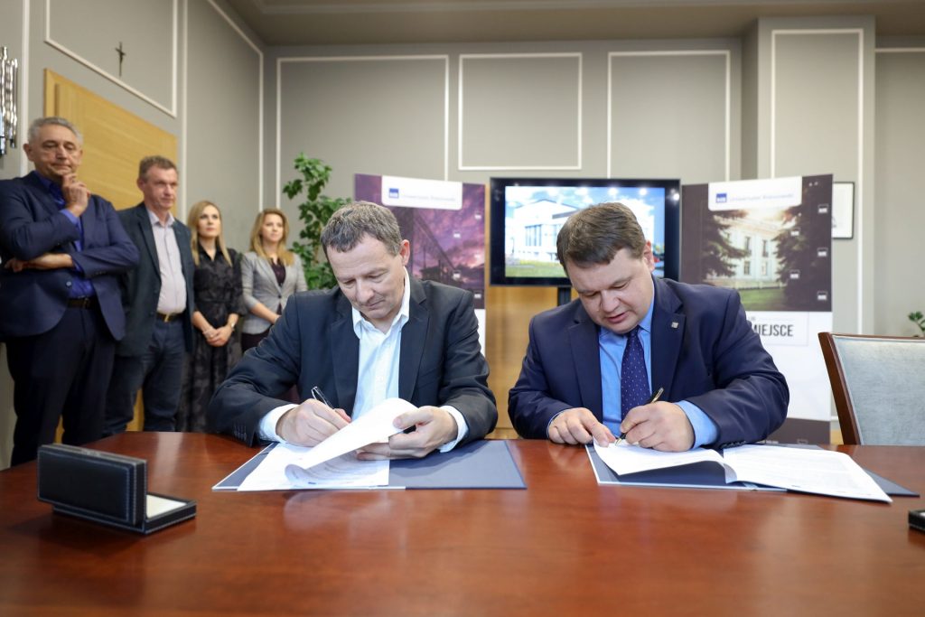 Umowa na budowę Collegium Medicum