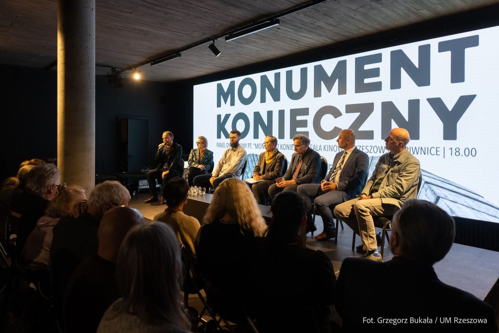 Monument Konieczny - debata o pomniku
