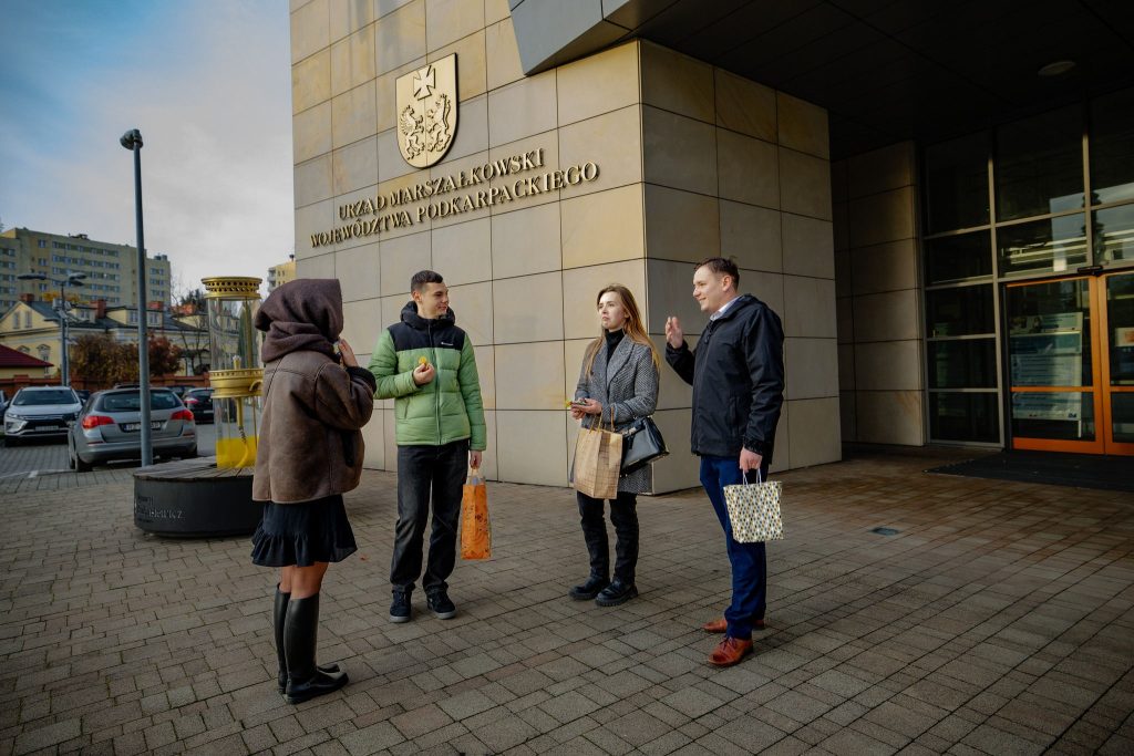 Działko tubki pod Urzedem Marszałkowskim