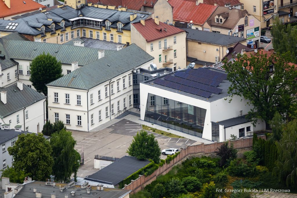 hala sportowa w I liceum ogólnokształcącym w Rzeszowie