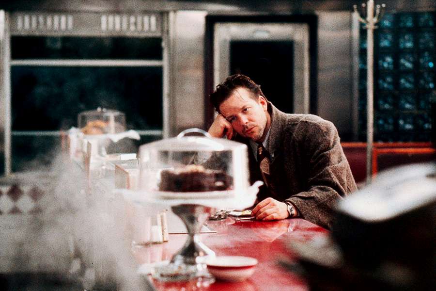 Mickey Rouke w filmie "Harry Angel".