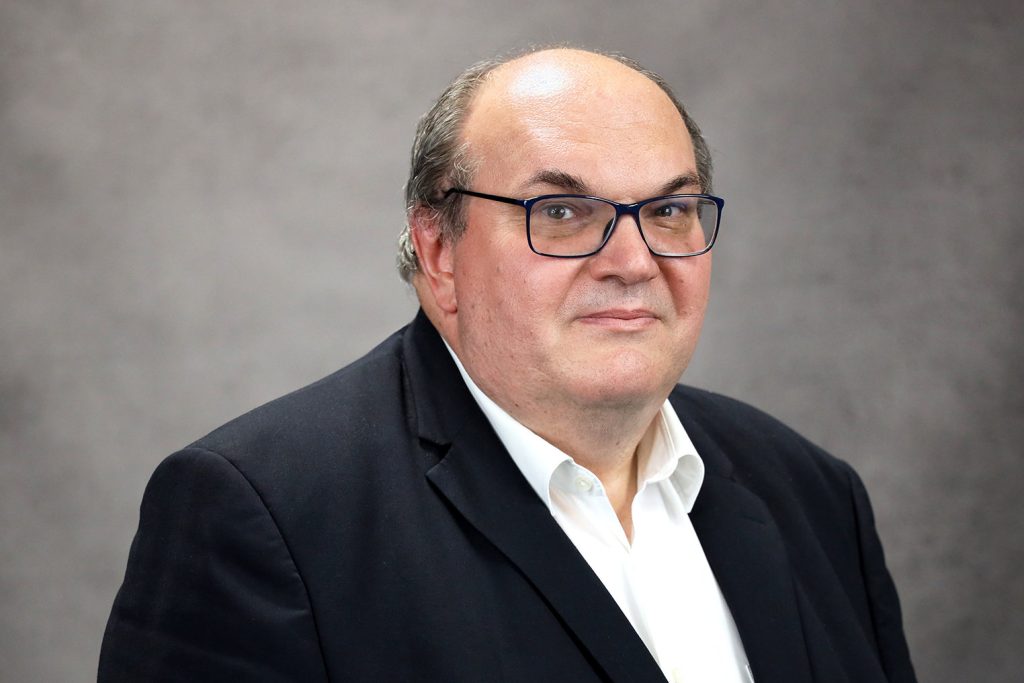 Profesor Artur Mazur