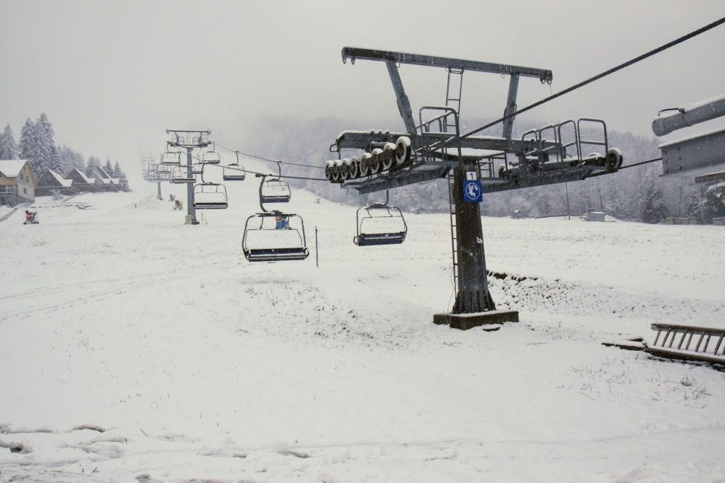 wyciąg narciarski na Gromadzyniu