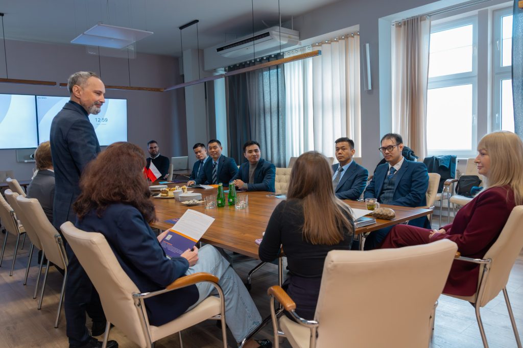 UTT Hanoi i WSIiZ Rzeszów