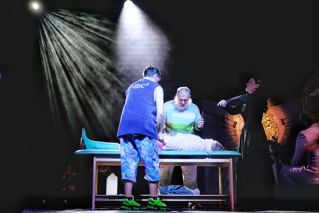 Antoni Kosiba ratuje życie Marysi.