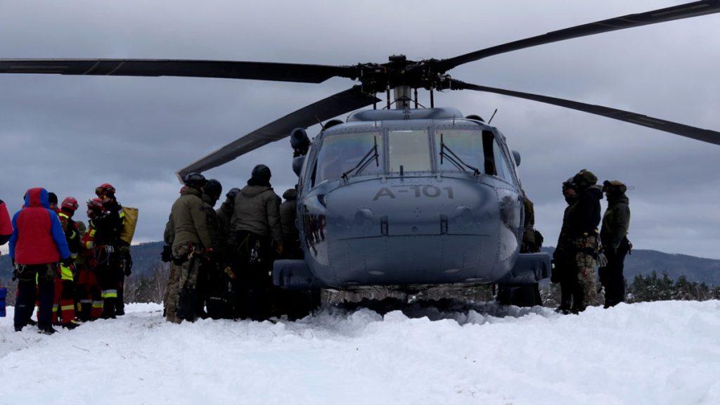 Policyjny Black Hawk w Bieszczadach