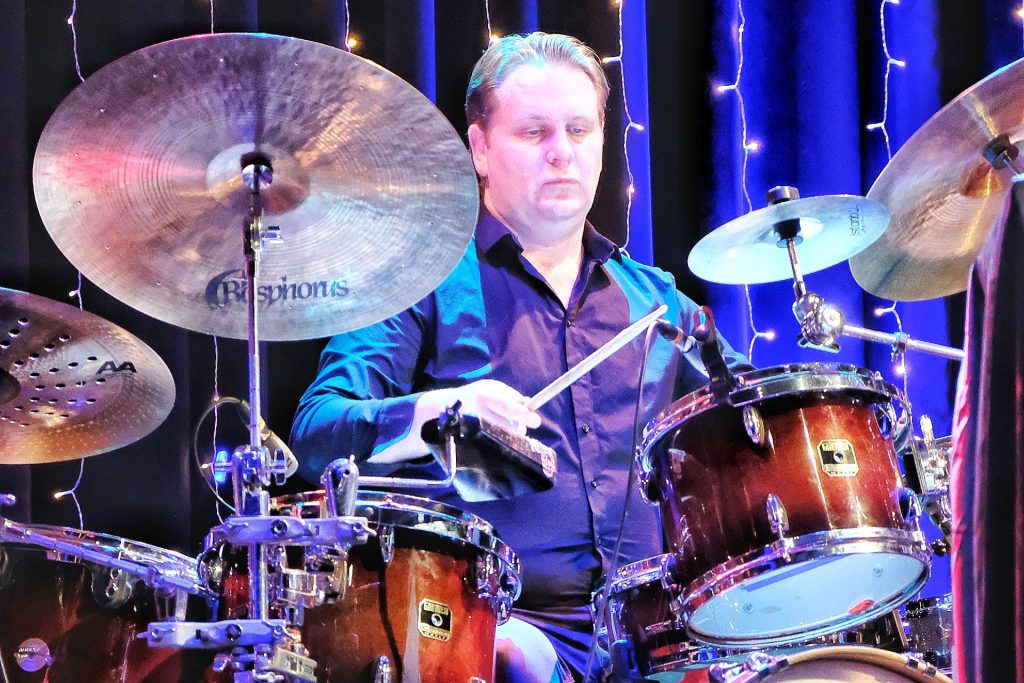 Perkusista Adam Golicki