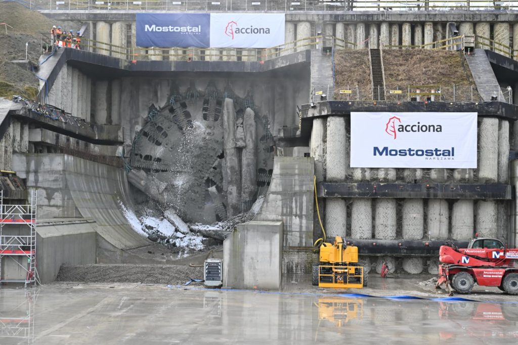 Karpatka drąży w Babicy