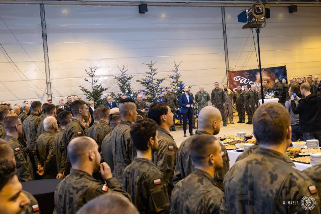 Kosiniak_kamysz na spotkaniu z żołnierzami w Jasionce