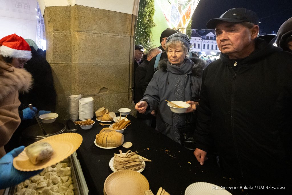 Miejska wigilia na rzeszowskim rynku