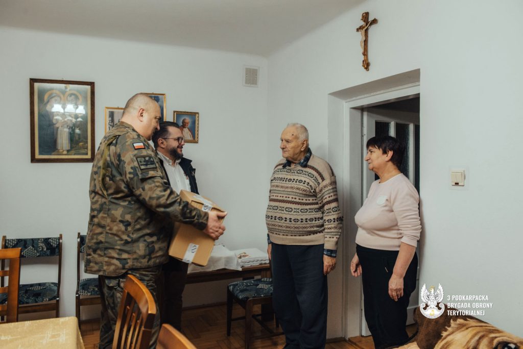 Rodacy - Bohaterom. Podkarpacka paczka dla Kombatanta