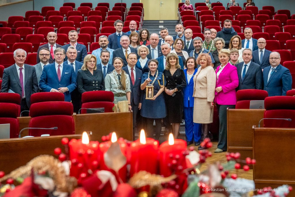 Betlejemskie Światełko Pokoju na sesji sejmiku podkarpackiego