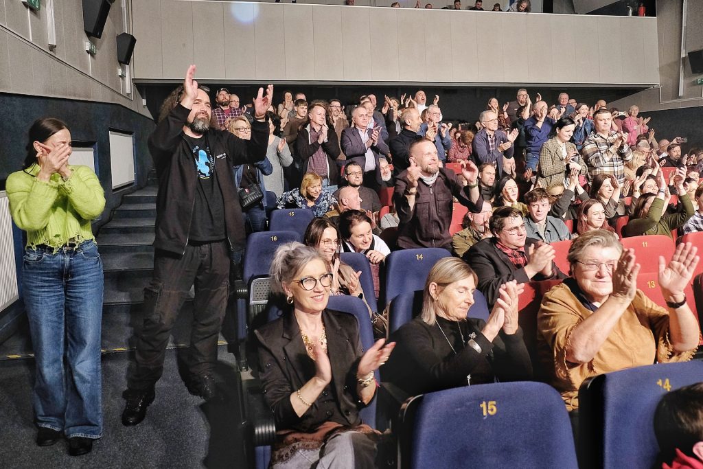 Publiczność na koncercie w WDK