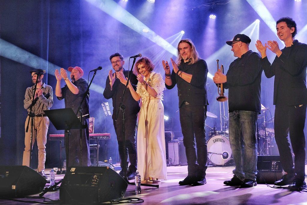 Flinta, Eskaubei, Balcar - Tribute to Breakout