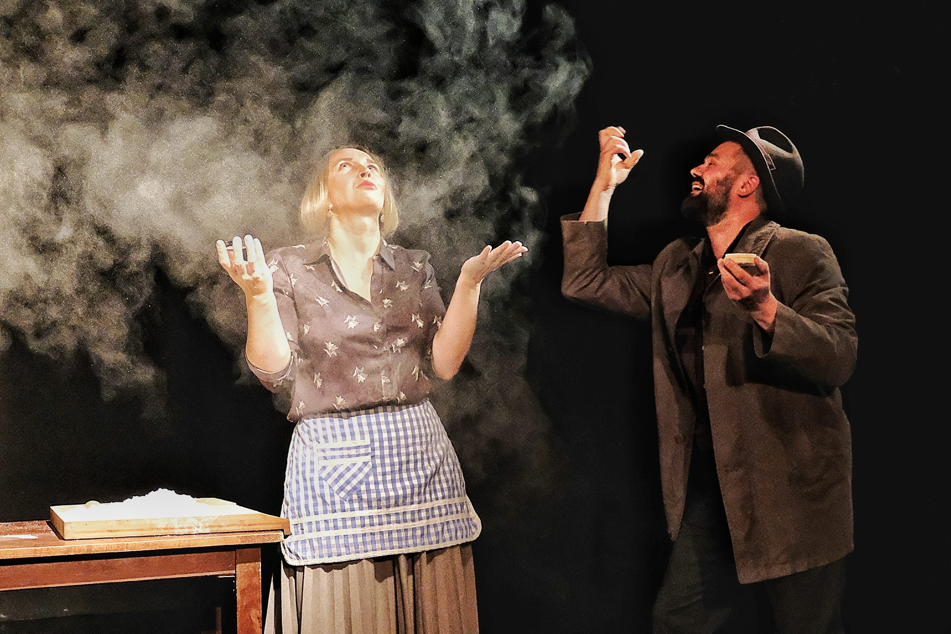 Ucho Igielne, Teatr Przedmieście