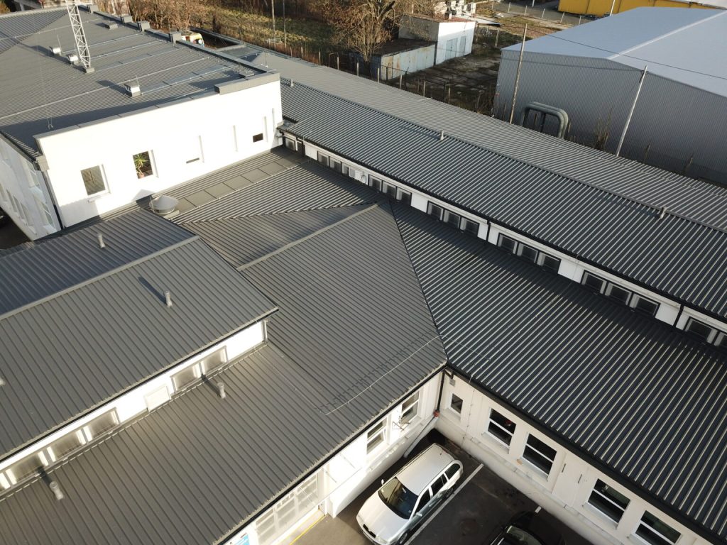 Wyremontowany dach pogotowia w Rzeszowie