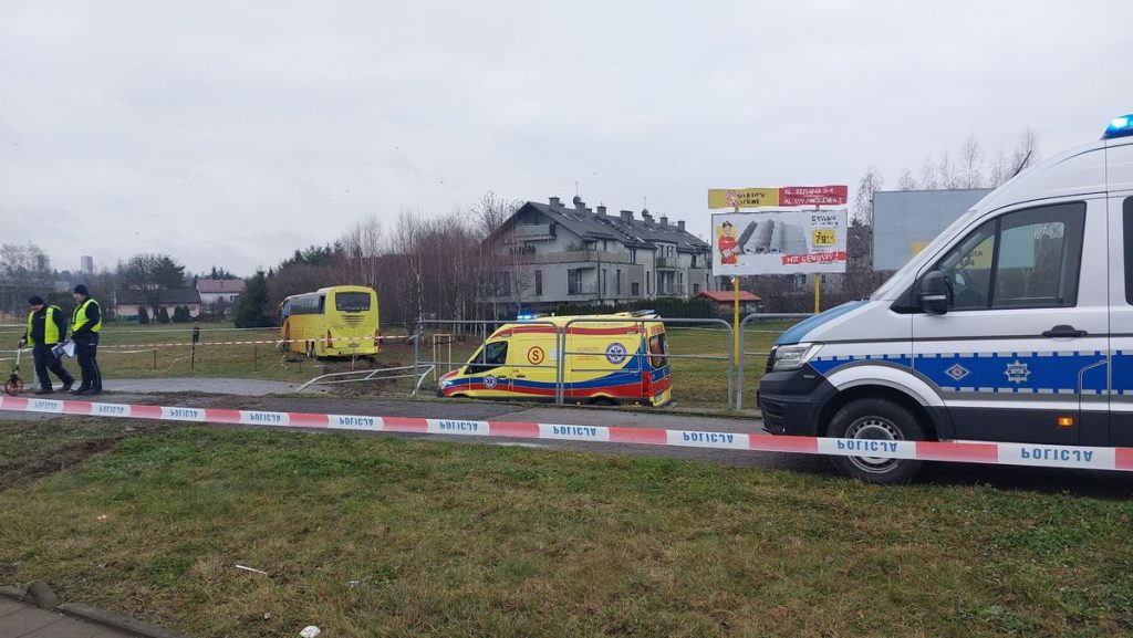 Wypadek autokaru na rondzie Kuronia w Rzeszowie