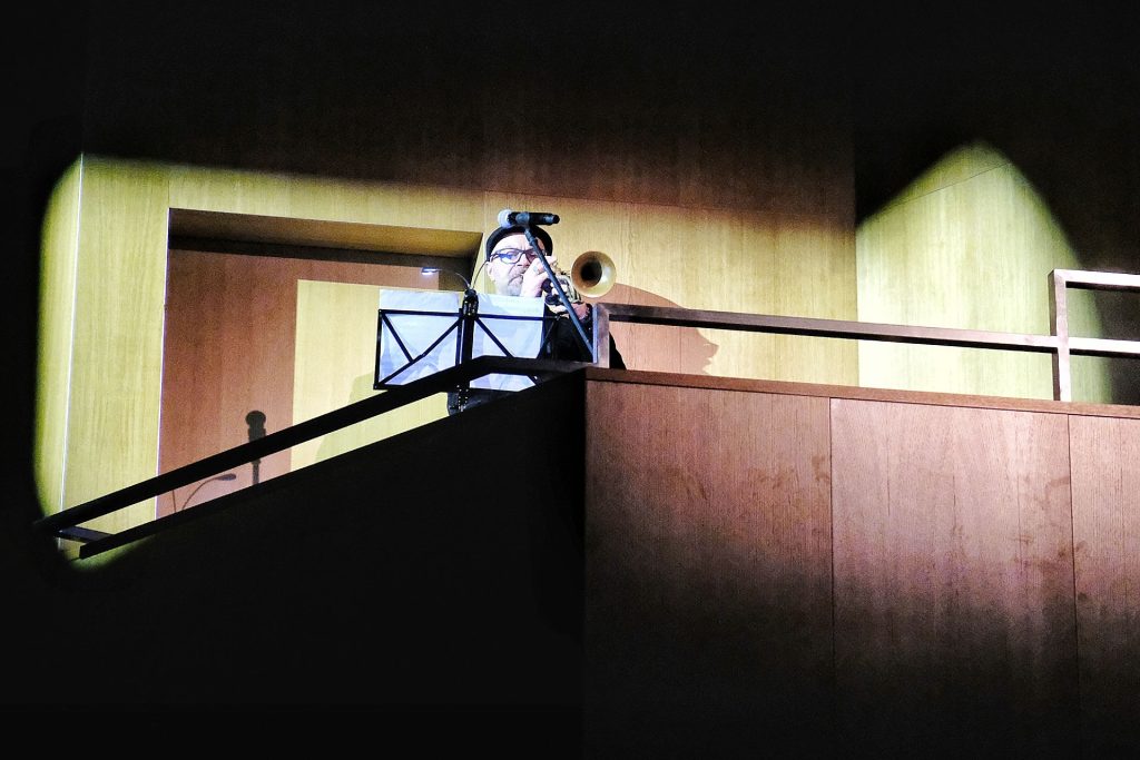 Tomasz Nowak gra hejnał Rzeszowa