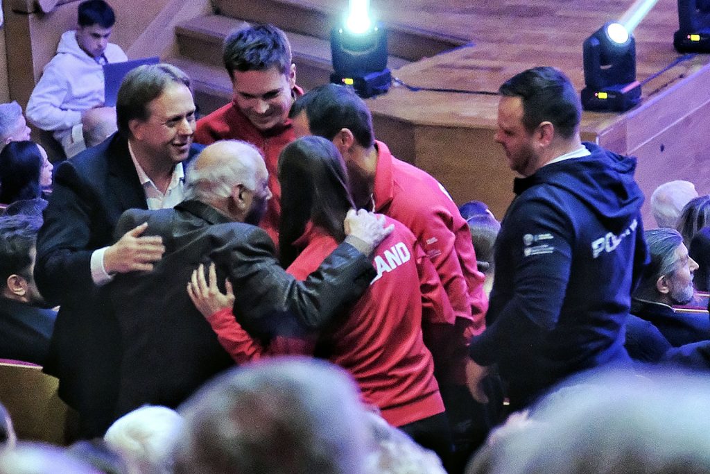 Spontaniczne gratulacje dla Sierioży Koczariana 