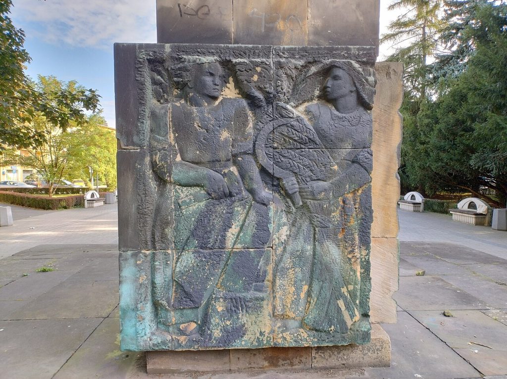 płyty z pomnika wdzięczności Armii Czerwonej w Rzeszowie