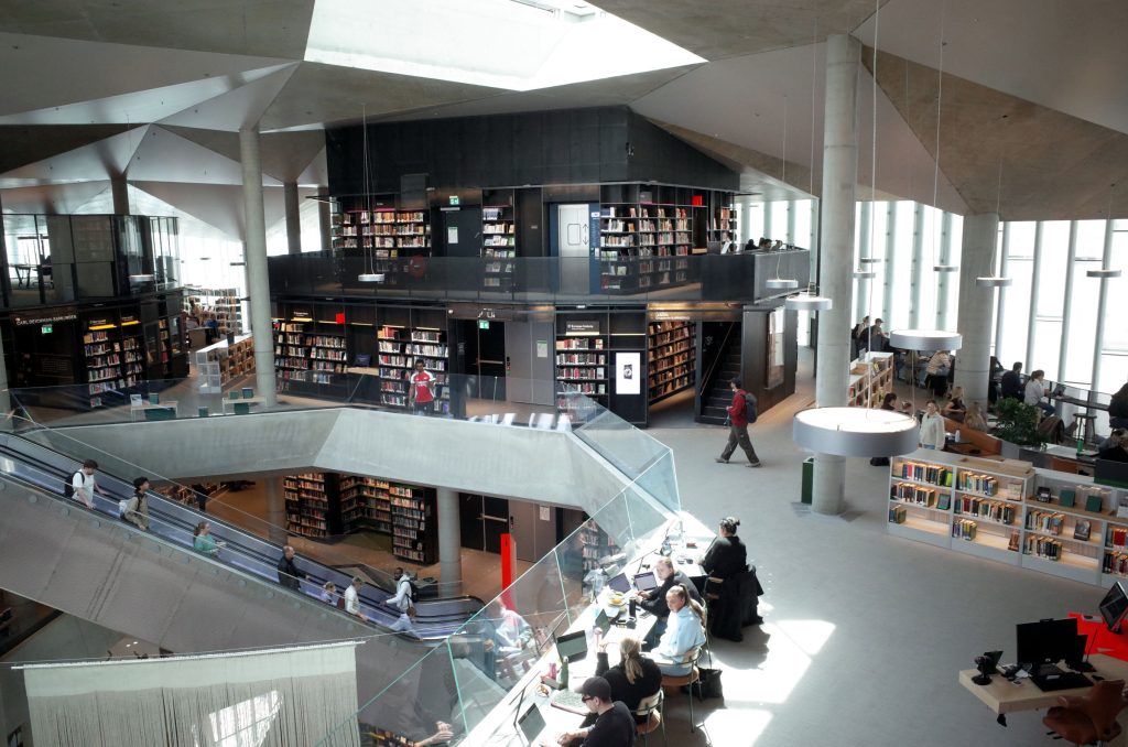 Deichman Bjørvika w Oslo