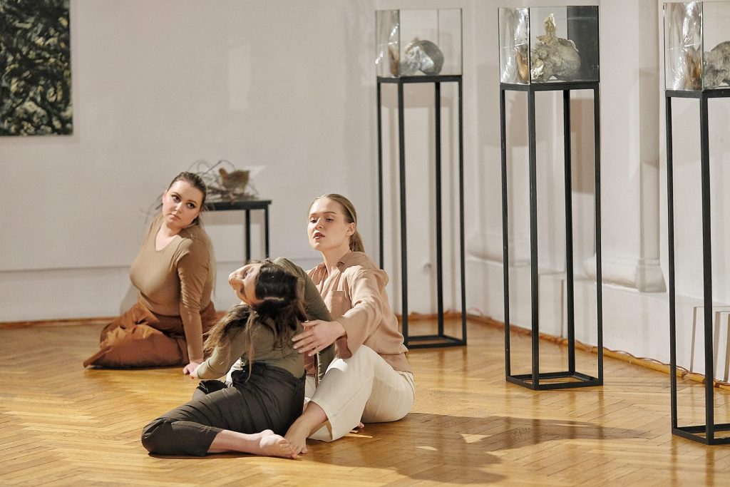 Grupa Tańca Współczesnego PRZESTRZENIE w BWA