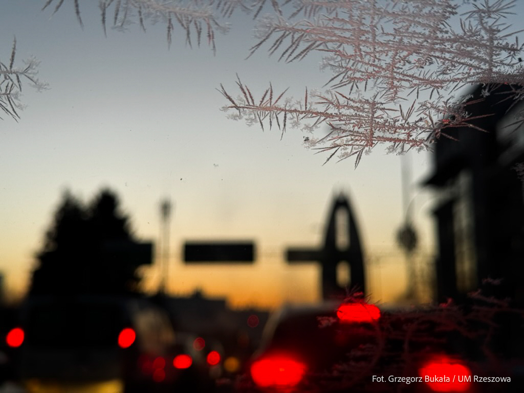 Styczeń, zima. Rzeszów i pomnik