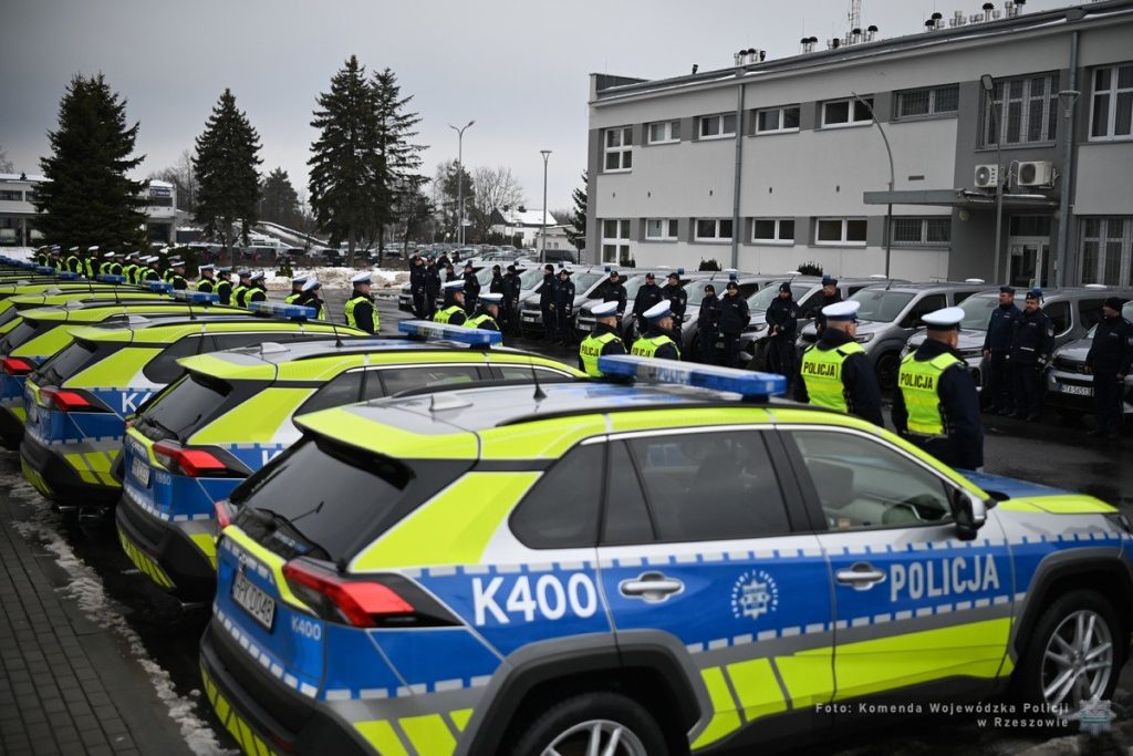 Nowe radiowozy dla podkarpackiej policji